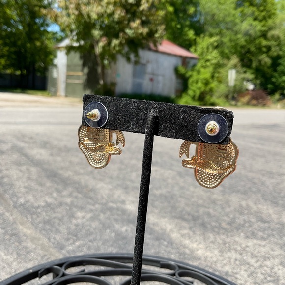 💎Disney Baublebar Donald Duck Earrings - Picture 10 of 10